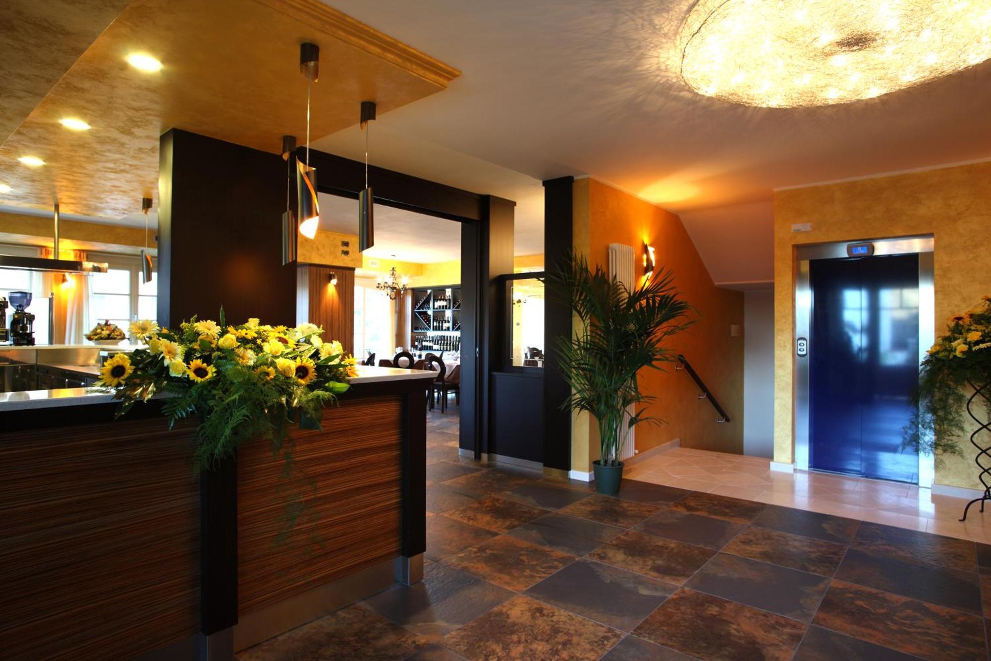 T'Ami Hotel Resort Spa Selvino Luaran gambar
